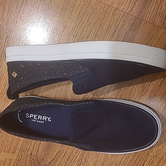 Nwot Sperry blue top sider. - Picture 4 of 8